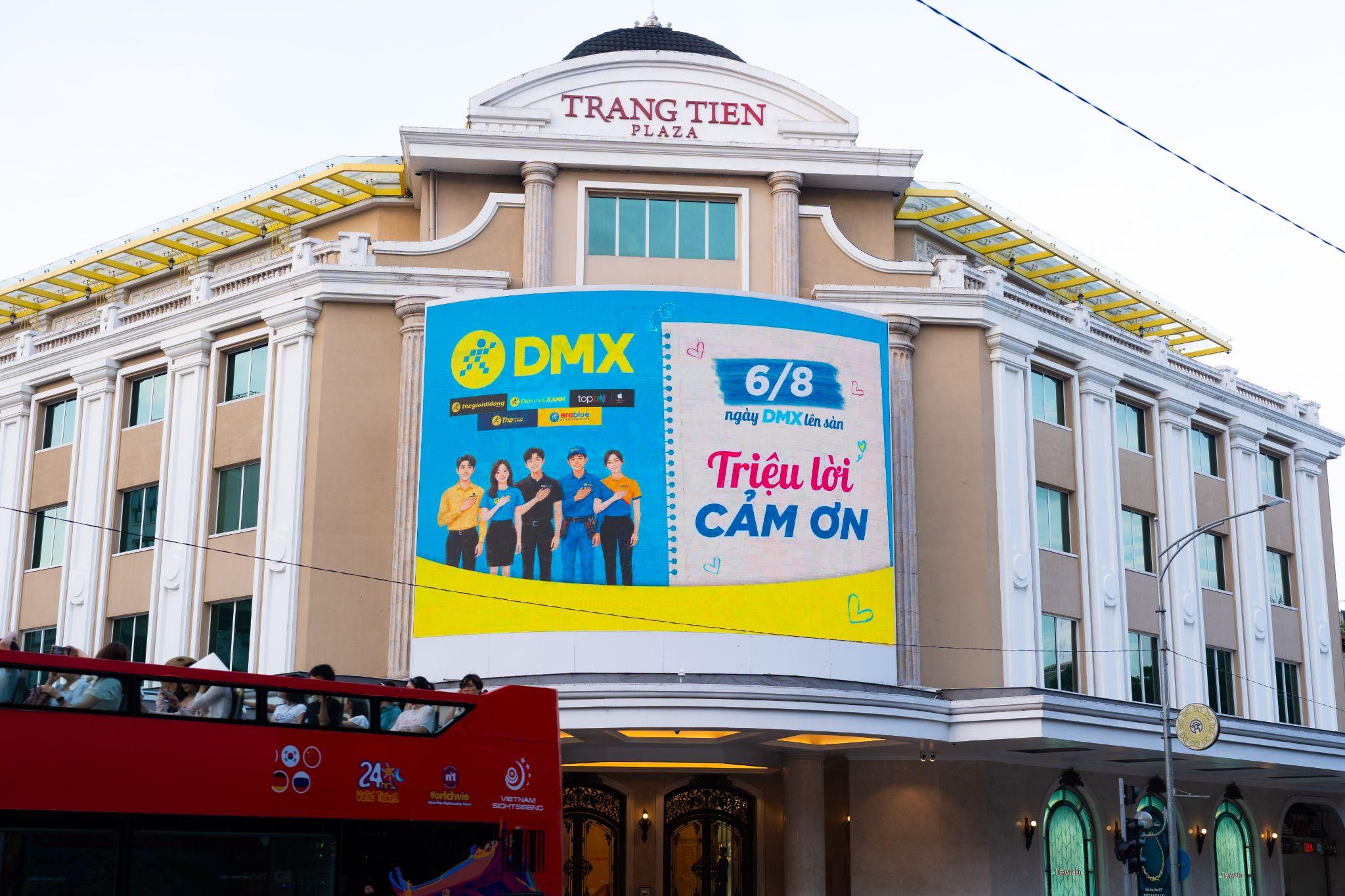 Hiếm có doanh nghiệp nào nhân sự kiện chào sàn chứng khoán - một cột mốc tài chính vốn mang tính nội bộ doanh nghiệp - lại chọn cách tập trung tri ân người tiêu dùng