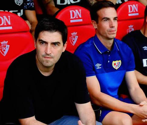 Andoni Iraola & Inigo Perez tại Rayo Vallecano. Họ sẽ gặp nhau lần đầu tiên trên cương vị đối thủ