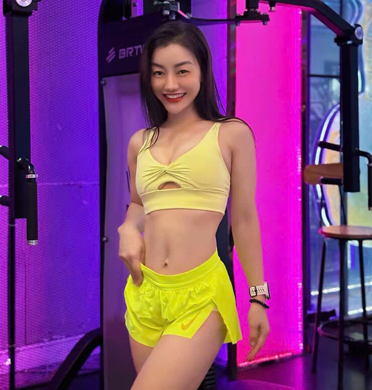 Trịnh Lệ tích cực tập gym tăng thể lực và sức bền
