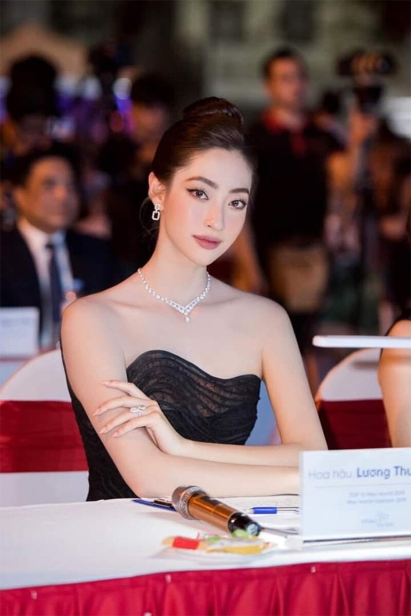 Hoa hậu Lương Thùy Linh.