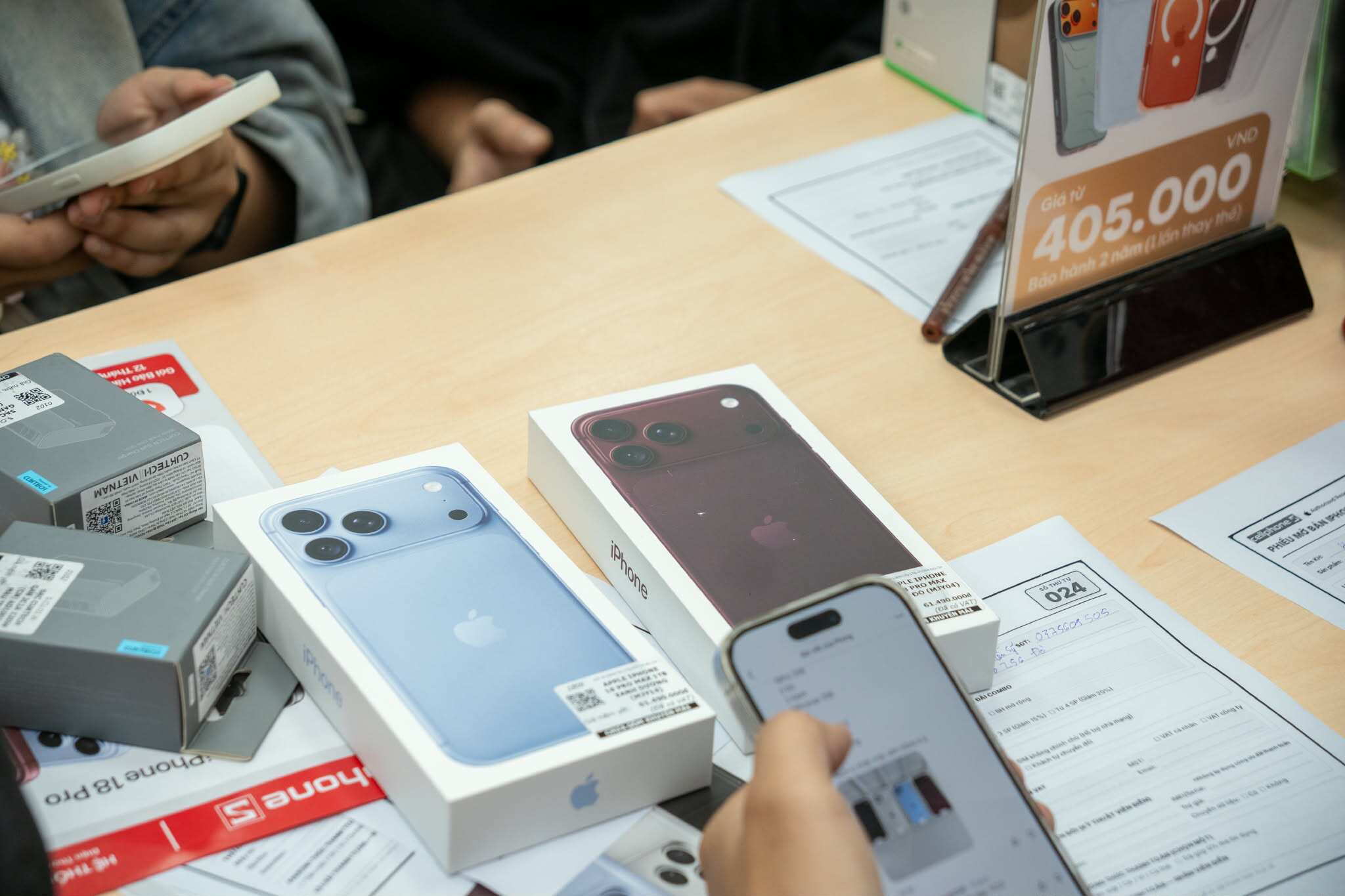iPhone 18 Pro và Pro Max chính thức mở bán tại Việt Nam: "Cháy hàng" trong phút mốt - 9