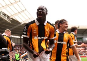“Kẻ nổi loạn” Hull City: 3 trận 0 bàn thua, khối bê tông khó bị xuyên phá