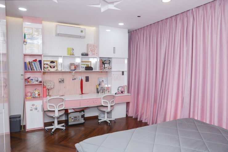 Gia đình Dương Ngọc Thái rèn luyện cho các con thói quen sắp xếp, bài trí phòng ốc gọn gàng, ngăn nắp.