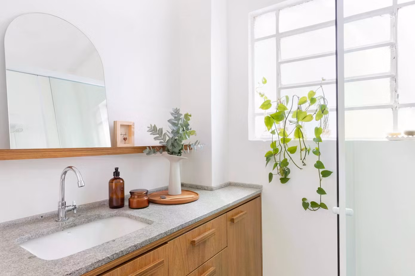 'Hồi sinh' căn hộ 70m2 ngập tràn ánh sáng - 11
