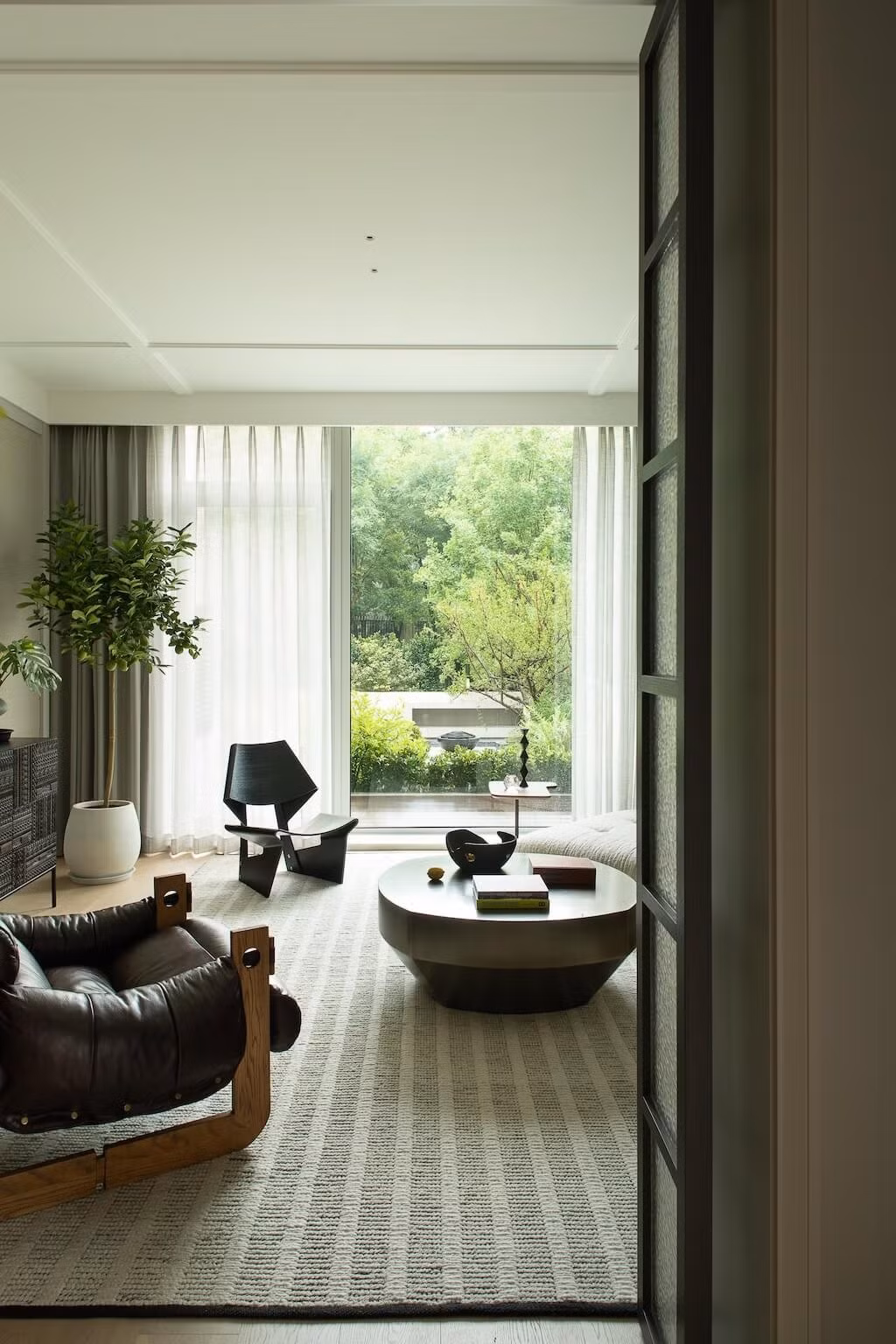 Biệt thự 400m2 ở ngoại ô "chữa lành" với vườn hoa cẩm tú cầu - 6
