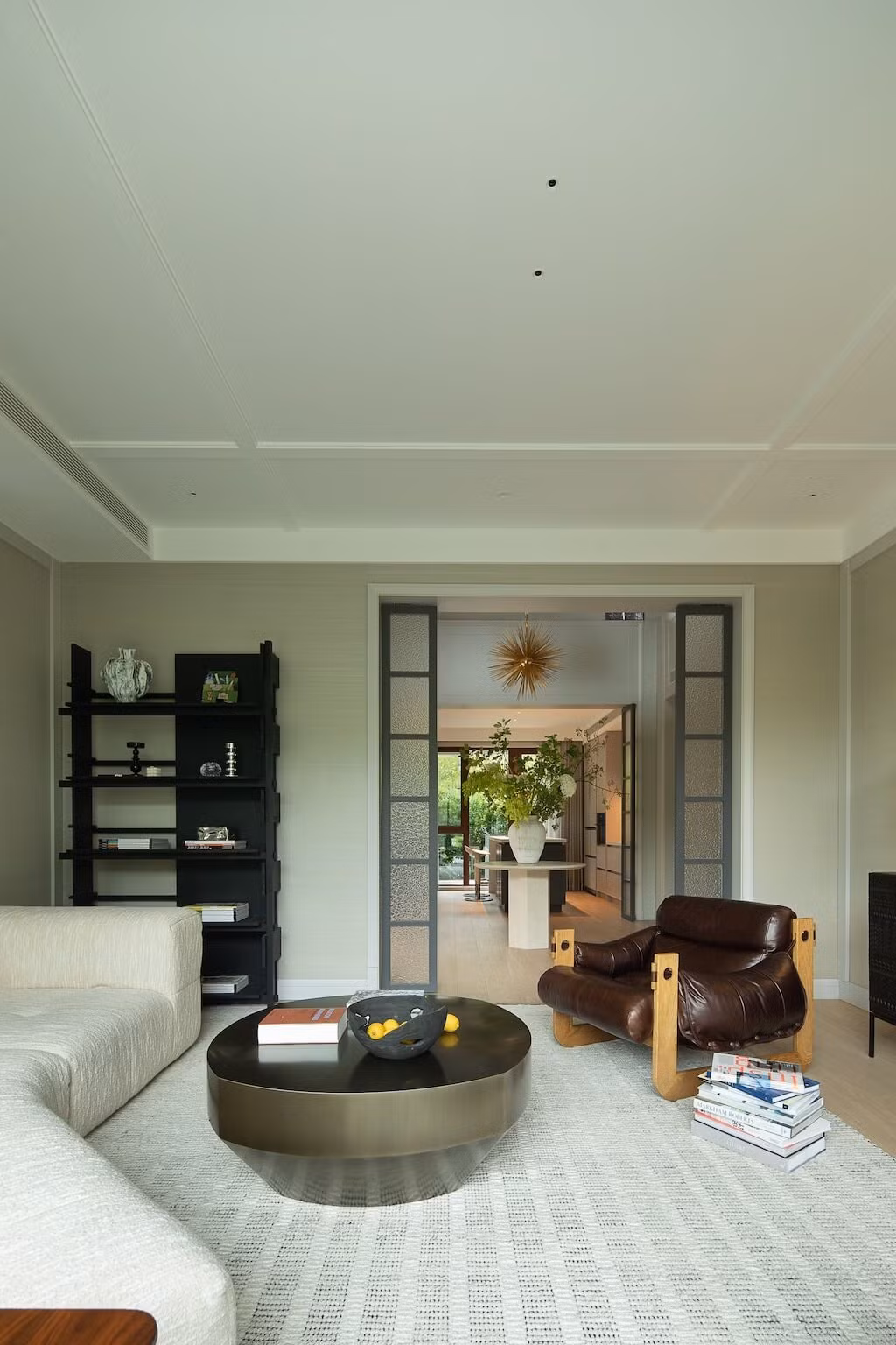 Biệt thự 400m2 ở ngoại ô "chữa lành" với vườn hoa cẩm tú cầu - 11