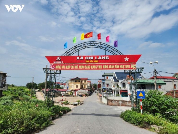 Với vị trí địa lý thuận lợi, có đường Vành đai 4 - Vùng Thủ đô Hà Nội và tỉnh lộ 287 đi qua, đồng thời nằm gần các khu công nghiệp Nam Sơn - Hạp Lĩnh, Quế Võ 1, phường Chi Lăng có nhiều lợi thế để mở rộng hợp tác, giao lưu, tăng cường kết nối và phát triển kinh tế vùng.