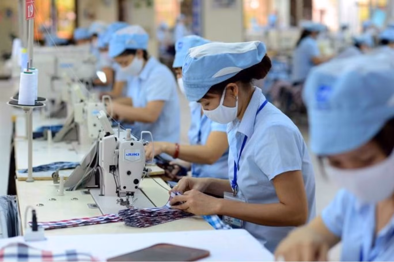 Đề xuất giảm giờ làm việc nhận được sự quan tâm của các chuyên gia. (Ảnh minh họa)