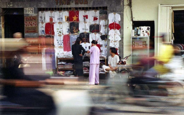 Đường phố Hà Nội cuối thập niên 1990 qua ống kính nhiếp ảnh gia Nhật - 1