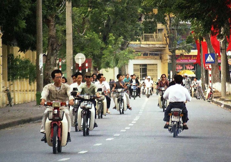 Đường phố Hà Nội cuối thập niên 1990 qua ống kính nhiếp ảnh gia Nhật - 2