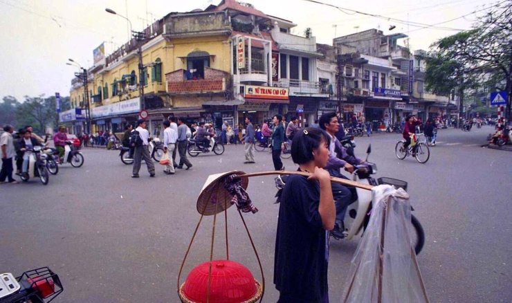 Đường phố Hà Nội cuối thập niên 1990 qua ống kính nhiếp ảnh gia Nhật - 7