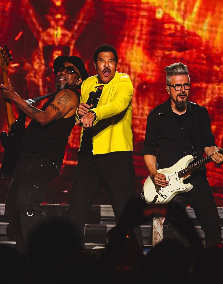 Lionel Richie trong một đêm diễn ở New York vào tháng 7. Ảnh: Instagram