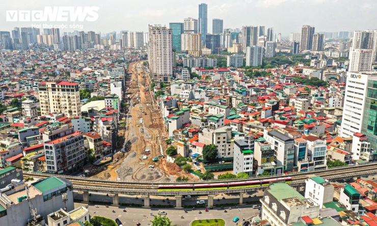 Trong khi đoạn Đầm Hồng đến Quốc lộ 1A đã hoàn thành, Hà Nội tiếp tục triển khai nhiều đoạn khác của Vành đai 2,5, trong đó có các đoạn qua Dịch Vọng, Dương Đình Nghệ, Vũ Phạm Hàm, Trần Duy Hưng, Ngụy Như Kon Tum và Nguyễn Trãi.