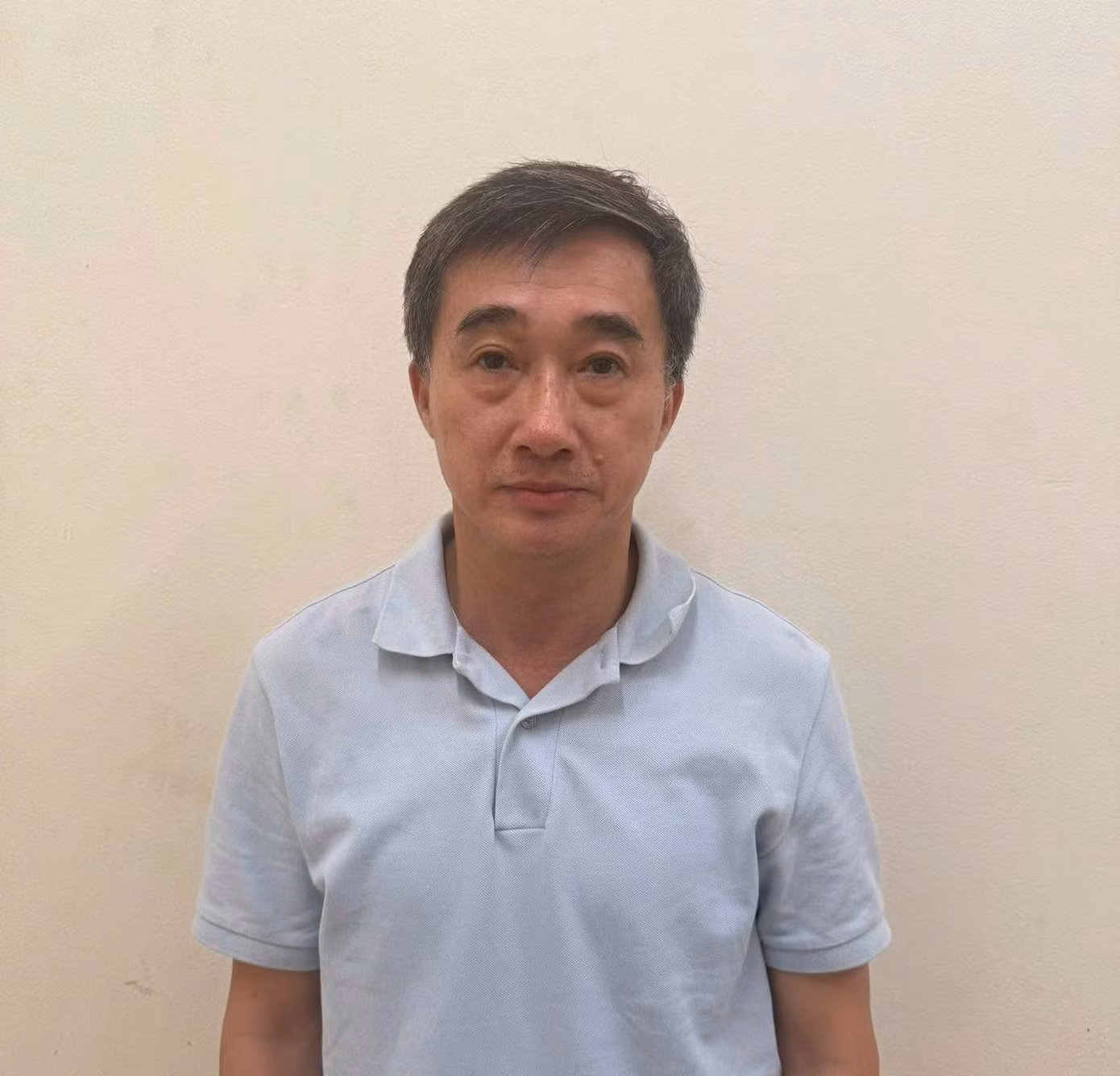 Thứ trưởng Bộ Y tế Trần Văn Thuấn bị bắt tạm giam vì nhận hối lộ số tiền lớn