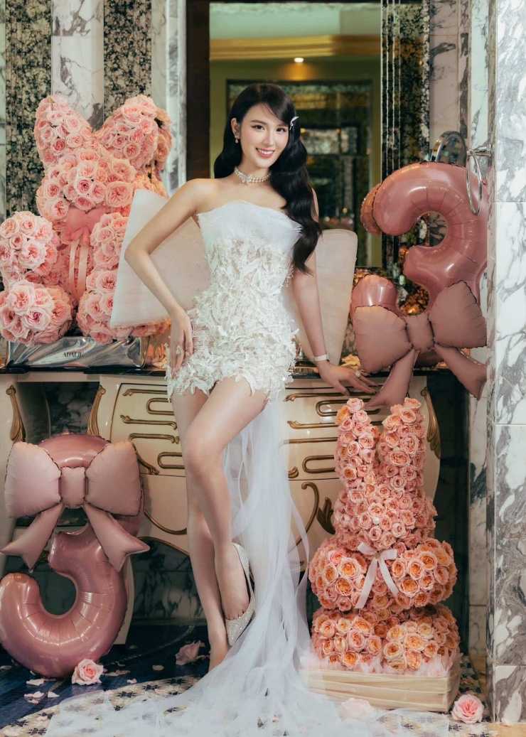 Ảnh sao 3/9: Hoa hậu Mai Phương Thúy mong có người yêu - 1