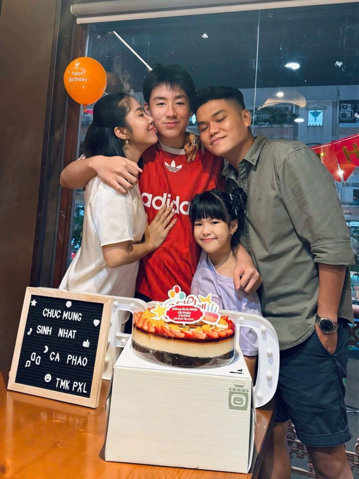 Ảnh sao 3/9: Hoa hậu Mai Phương Thúy mong có người yêu - 4