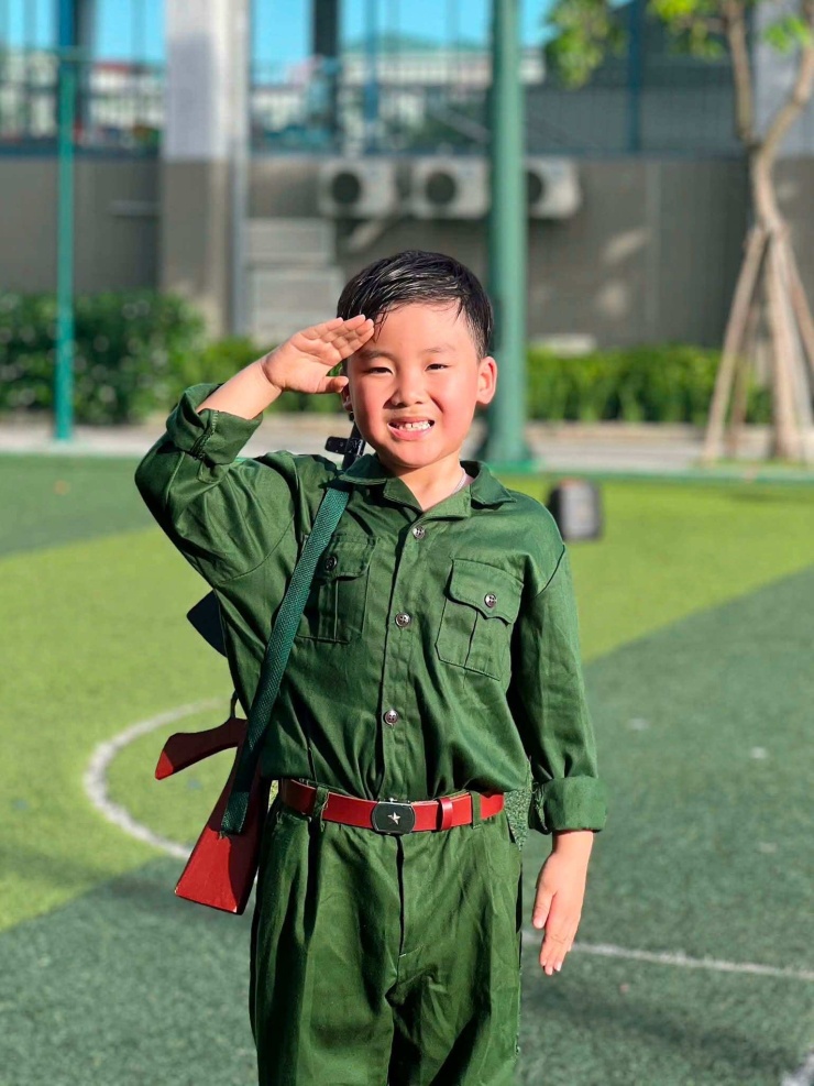Ảnh sao 3/9: Hoa hậu Mai Phương Thúy mong có người yêu - 5