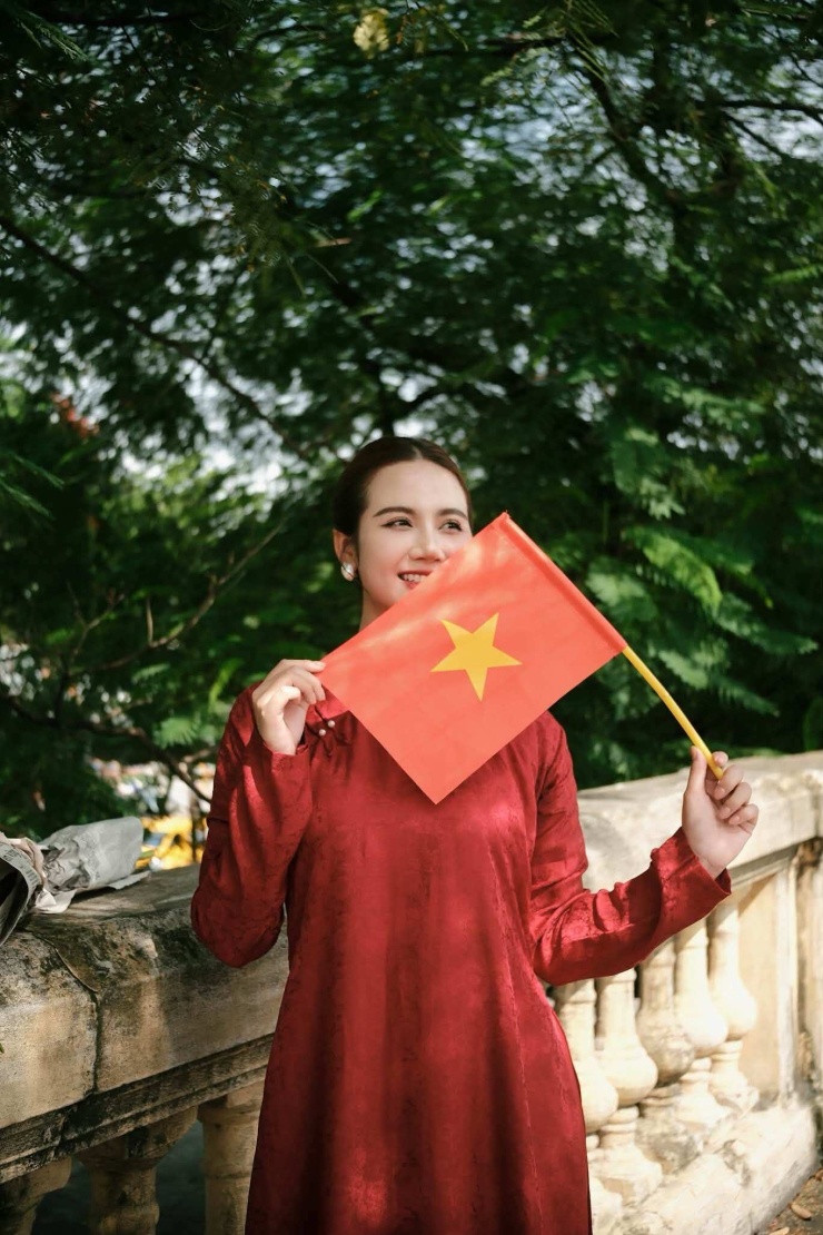 Ảnh sao 3/9: Hoa hậu Mai Phương Thúy mong có người yêu - 8