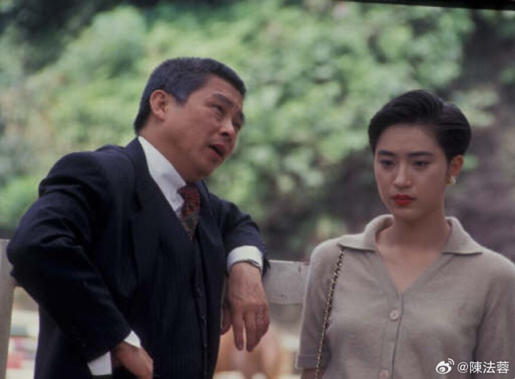 Diễn viên Trần Pháp Dung đăng hình tưởng nhớ tiền bối. Cô và ông Lưu Triệu Minh từng đóng chung "Cự nhân", "Đổ thành quần anh hội". Ảnh: Weibo