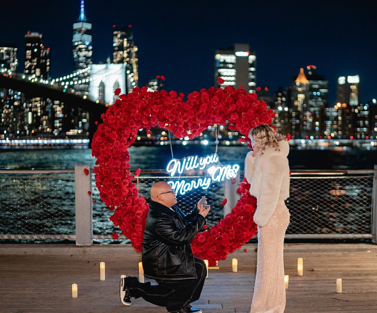 Jacob Batalon cầu hôn vợ tại New York đầu tháng 3/2025. Ảnh: Instagram Jacob Batalon