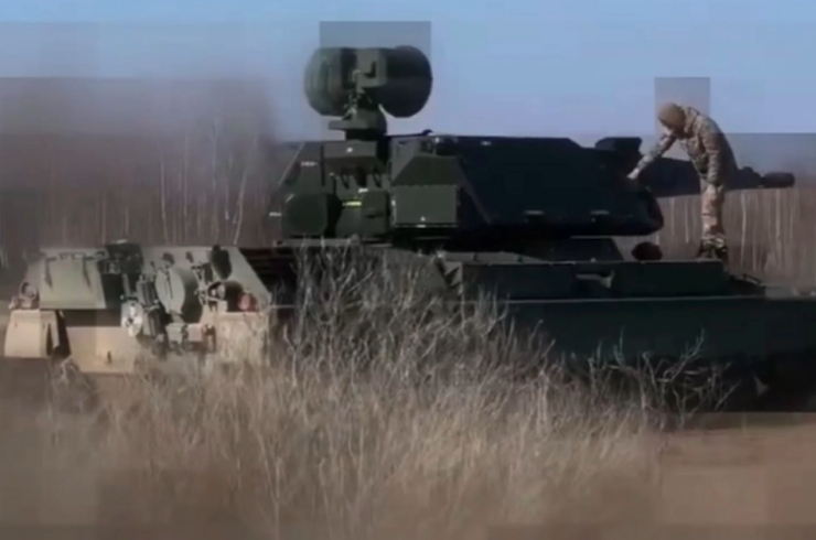 Ukraine triển khai hệ thống phòng không cơ động Rheinmetall Skyranger 35 trên khung gầm xe tăng bánh xích Leopard 1. Nguồn:&nbsp;GAU X-Account