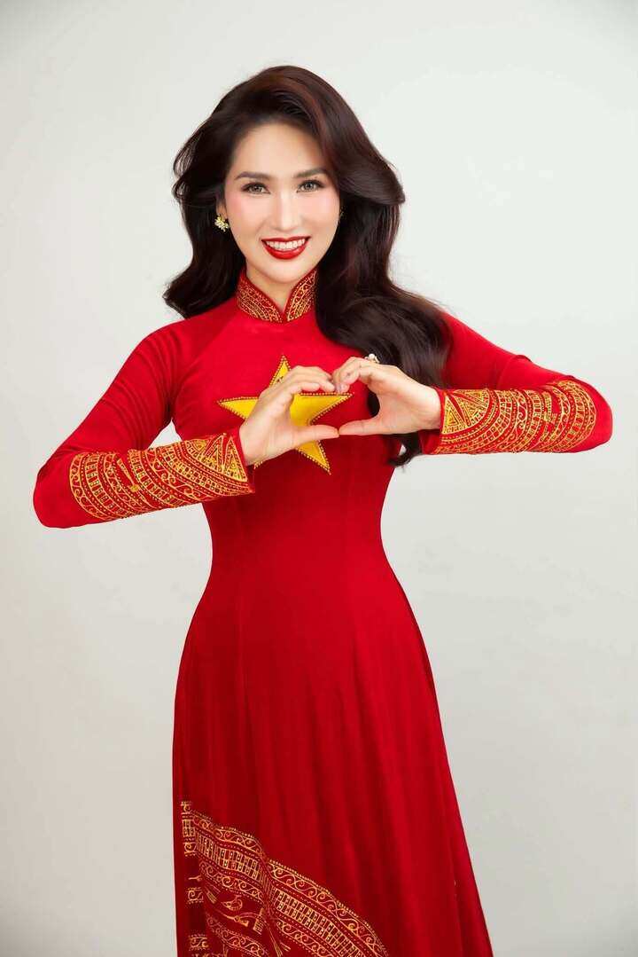 NSƯT Như Huỳnh được mệnh danh là “hoa hậu cải lương”.