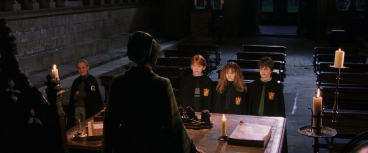 Emma Watson và Daniel Radcliffe trong những ngày đầu của hành trình Harry Potter.