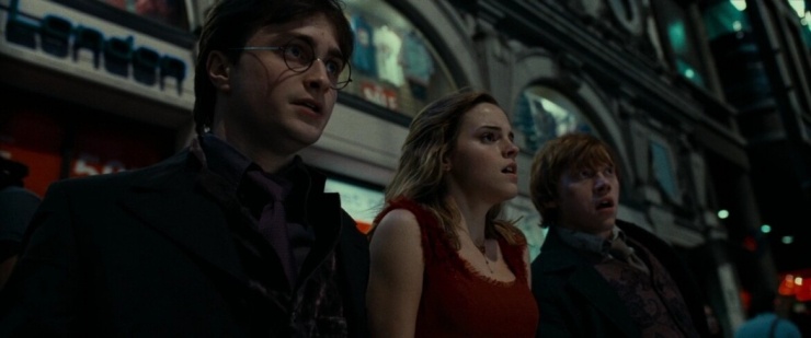 Hermione Granger là vai diễn gắn với tuổi thơ và sự trưởng thành của Emma Watson.