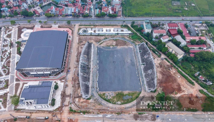 Phát biểu tại lễ khởi công dịp đầu tháng 2 năm nay, ông Kiều Trọng Sỹ - Chủ tịch UBND xã Phúc Thọ cho rằng, việc đồng loạt triển khai các dự án thể hiện quyết tâm của cả hệ thống chính trị trong tập trung nguồn lực đầu tư hạ tầng, nâng cao chất lượng đời sống nhân dân, tạo nền tảng vững chắc cho sự phát triển của địa phương. 