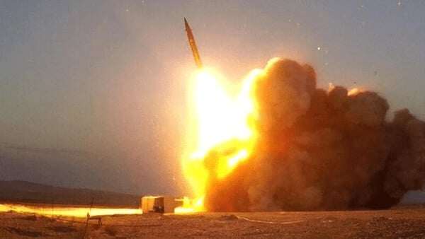 Ảnh vệ tinh tiết lộ bí mật lớn Mỹ giấu kín trong cuộc chiến với Iran - 1