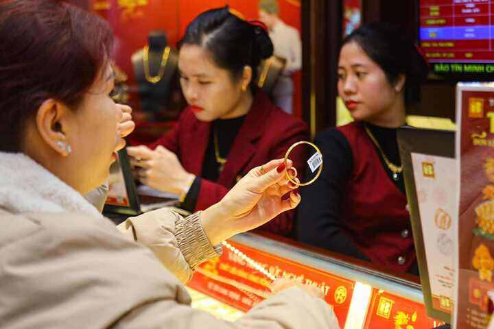 Giá vàng hôm nay giảm mạnh. (Ảnh minh họa: Minh Đức).