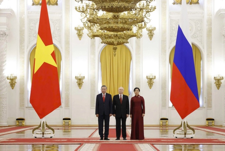 Tổng thống Nga Putin chủ trì lễ đón Tổng Bí thư, Chủ tịch nước và phu nhân - 3
