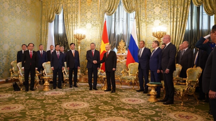 Tổng Bí thư, Chủ tịch nước Tô Lâm và Tổng thống Nga Putin gặp hẹp