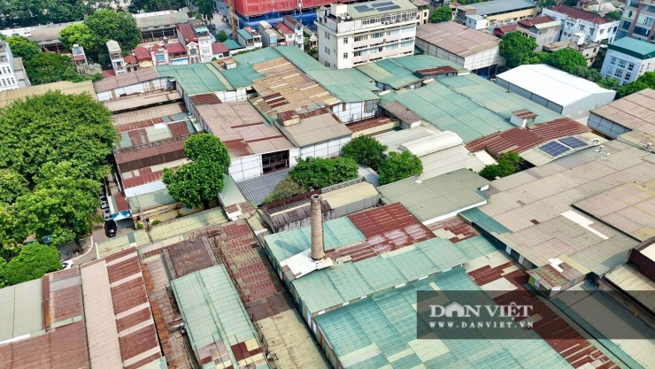 Trước đó, vào năm 2019&nbsp;vụ cháy lớn xảy ra tại Công ty CP Bóng đèn Phích nước Rạng Đông từng khiến khu vực Hạ Đình trở thành tâm điểm chú ý. Sự cố đã làm dấy lên những lo ngại của người dân về môi trường và những tác động có thể xảy ra khi một cơ sở sản xuất tồn tại sát khu dân cư.