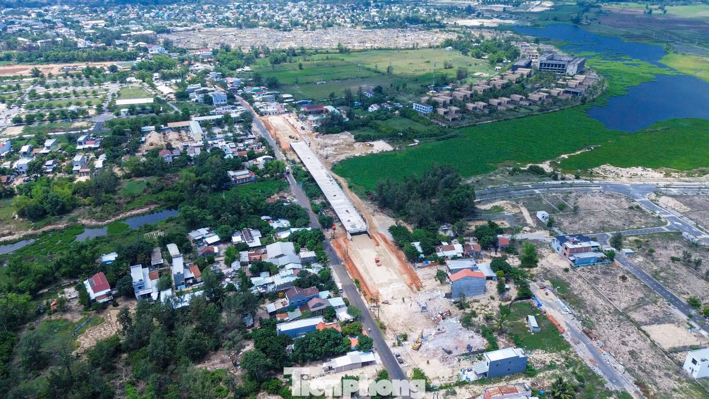 Cầu Nghĩa Tự được UBND tỉnh Quảng Nam (cũ), nay là TP Đà Nẵng, phê duyệt vào tháng 3/2022. Công trình bắc qua sông Cổ Cò, có tổng mức đầu tư 315 tỷ đồng, trong đó chi phí giải phóng mặt bằng hơn 131 tỷ đồng. Công trình được kỳ vọng góp phần hoàn thiện hạ tầng giao thông, tăng cường kết nối khu vực, tạo động lực thúc đẩy phát triển kinh tế - xã hội địa phương.