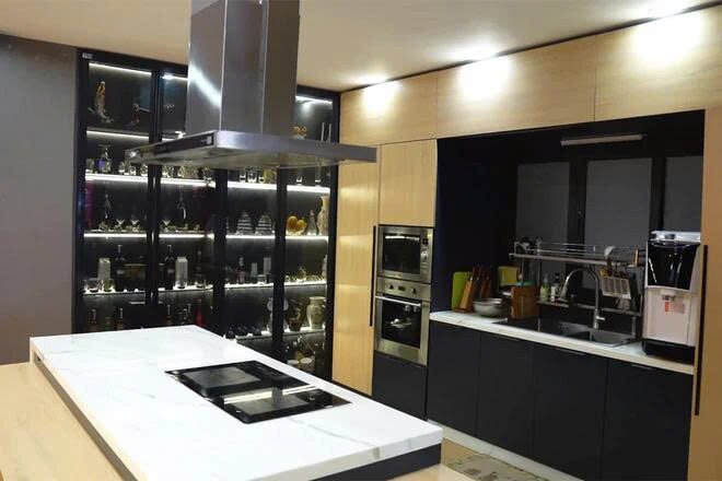 Biệt thự của NSƯT Kim Tử Long. Ảnh: Chụp màn hình 