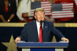 Đảng Cộng hòa chia rẽ trước lời hứa phát 5.000 USD của ông Trump