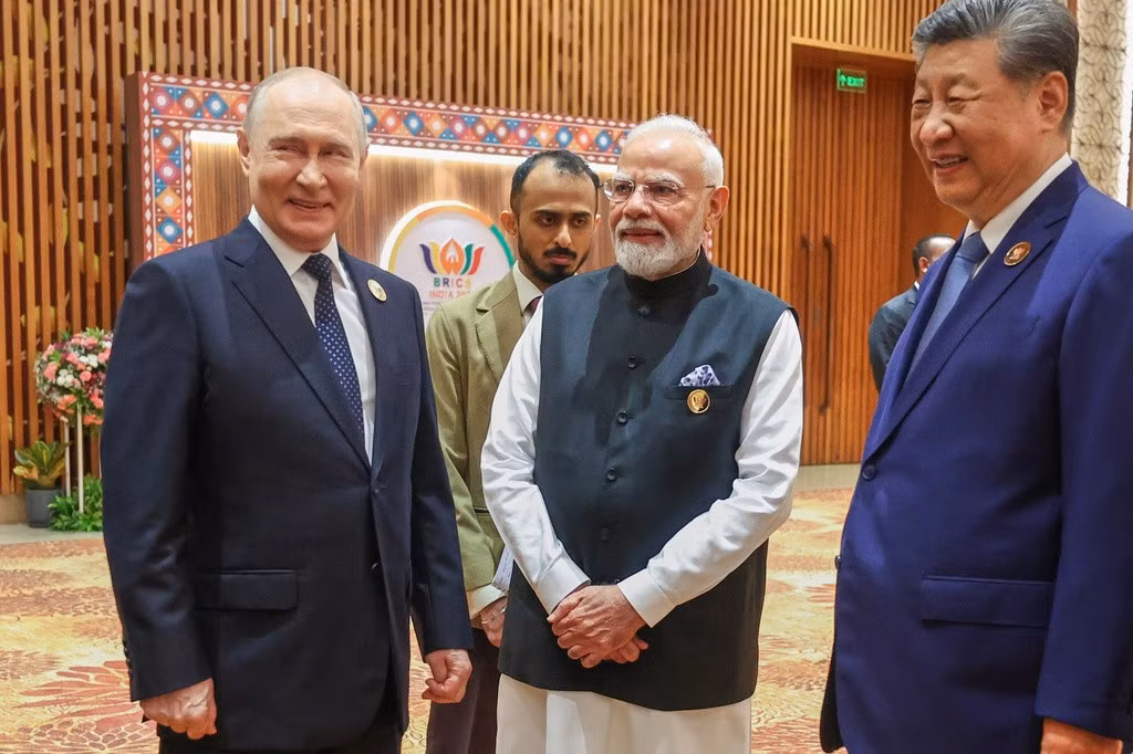 Tổng thống Nga Vladimir Putin, Chủ tịch Trung Quốc Tập Cận Bình, Thủ tướng Ấn Độ Narendra Modi tại hội nghị thượng đỉnh BRICS. (Ảnh: Bộ Ngoại giao Ấn Độ)