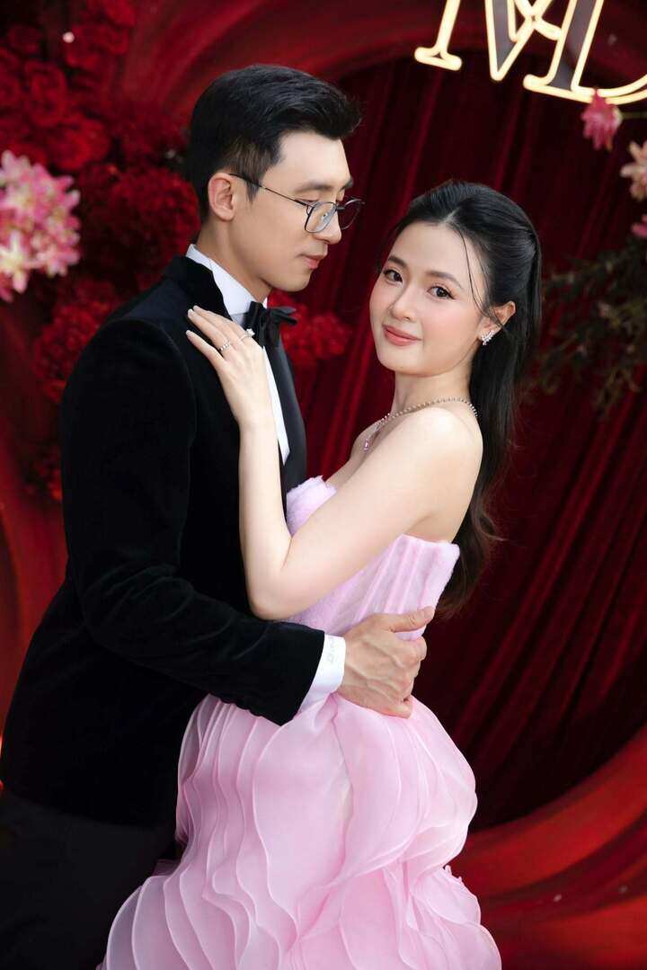 Midu viên mãn trong sự nghiệp lẫn hôn nhân.