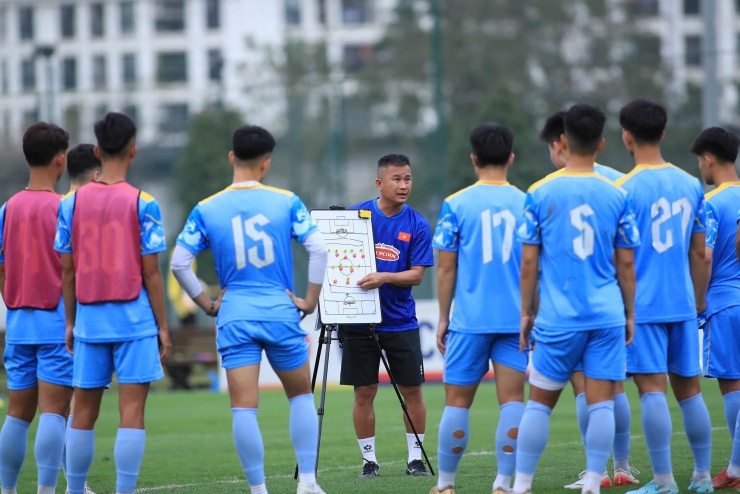 Thậm chí thầy trò HLV Đinh Hồng Vinh có thể mơ xa hơn nữa