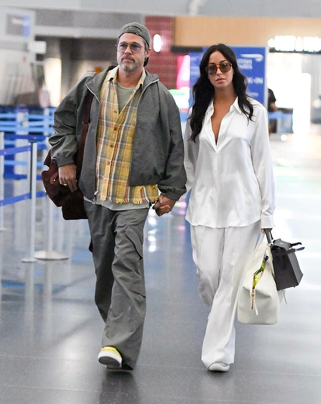 Brad Pitt và Ines de Ramon tại sân bay hôm thứ Sáu. Ảnh: TheImageDirect