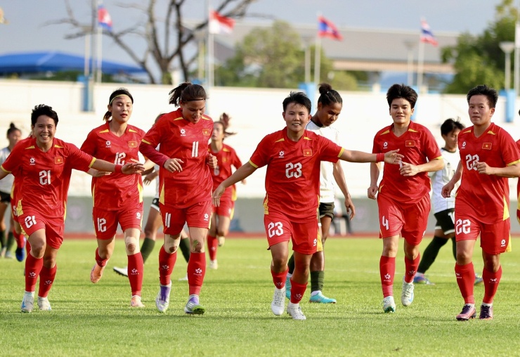 Tuyển nữ Việt Nam quyết thắng trận ra quân.
