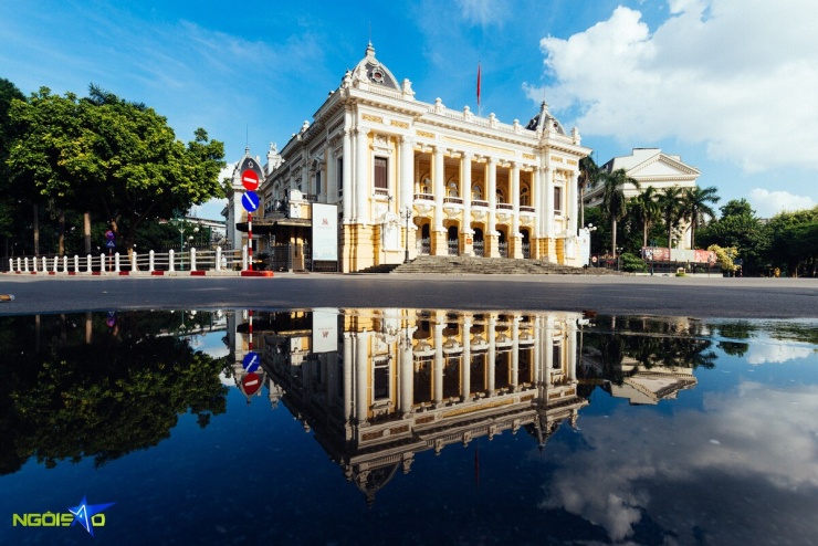 Khu vực quảng trường Cách Mạng Tháng Tám, Nhà hát Lớn, Bảo tàng Lịch sử quốc gia và phụ cận được nghiên cứu kết nối với chuỗi quảng trường, vườn hoa, bảo tàng và không gian kiến trúc cảnh quan phía Đông hồ Hoàn Kiếm, đồng thời liên kết trục Tràng Tiền với đại lộ cảnh quan sông Hồng.