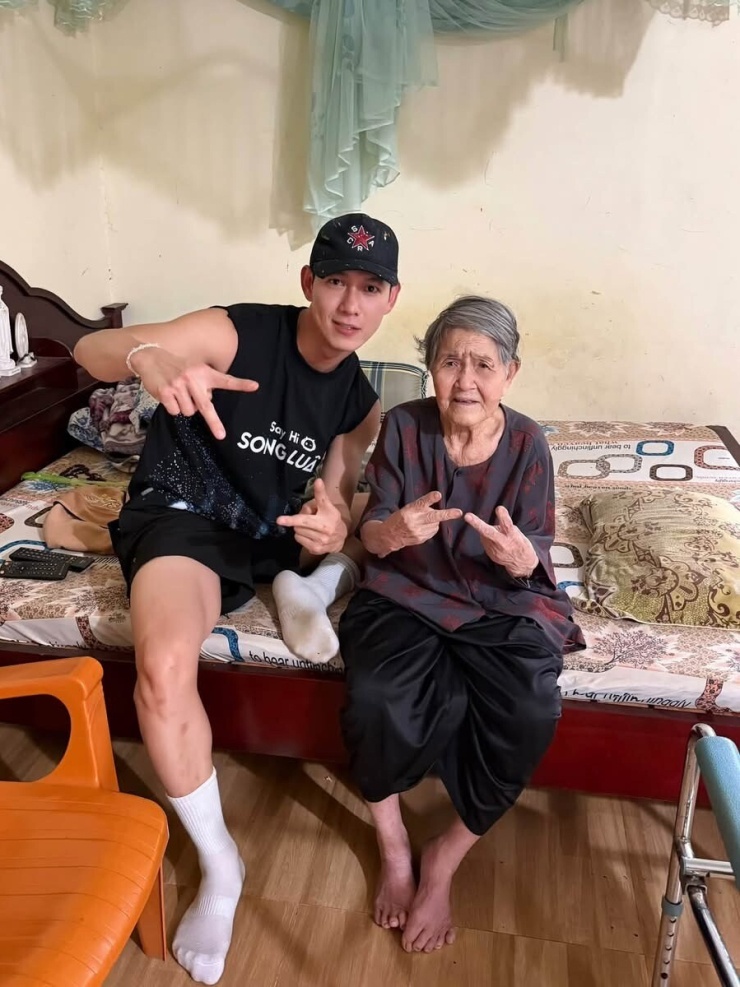 Ảnh sao 14/9: Đại Nghĩa đi hát ở chùa - 5