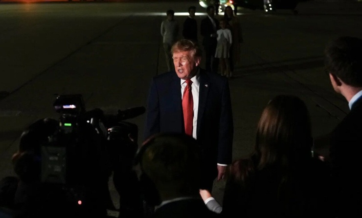 Ông Trump nói về tin Iran dùng ảnh vệ tinh Trung Quốc để tấn công căn cứ Mỹ - 1