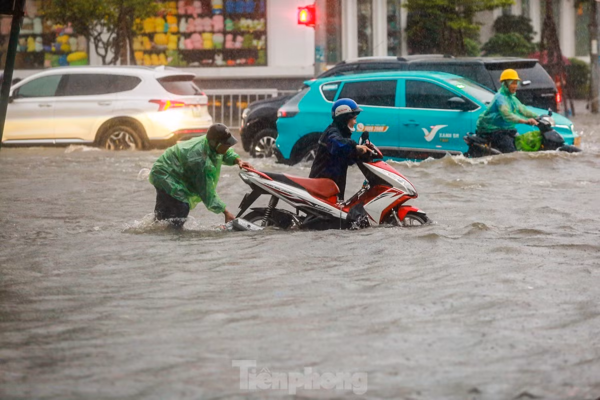 Hà Nội mưa lớn nhất từ đầu mùa