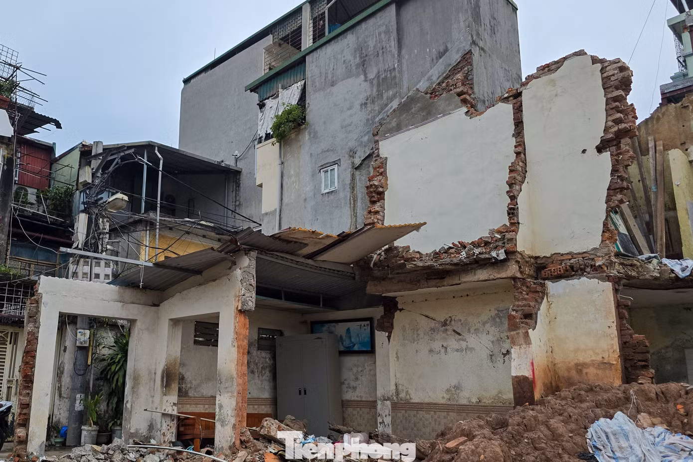 Những căn nhà hình thù kỳ lạ bên Vành đai 2,5 Hà Nội - 3