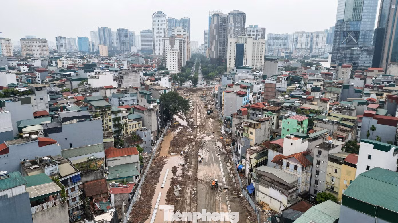 Những căn nhà hình thù kỳ lạ bên Vành đai 2,5 Hà Nội - 13