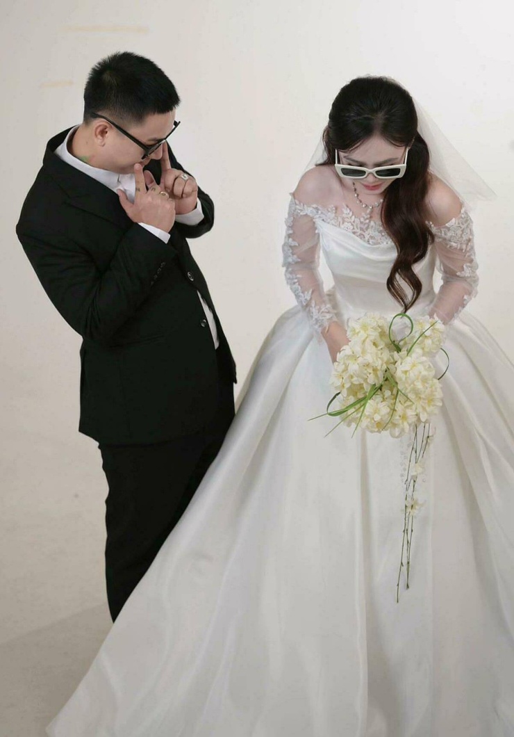 Ảnh cưới của Hoài Lâm và cô dâu kém 9 tuổi - 2