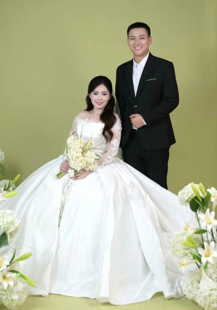 Ảnh cưới của Hoài Lâm và cô dâu kém 9 tuổi - 5